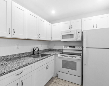 52 Kingswood C - Photo Thumbnail 5