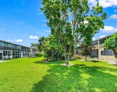 52 Kingswood C - Photo Thumbnail 22