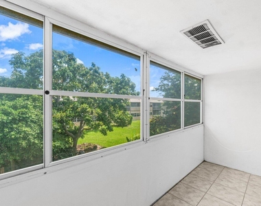 52 Kingswood C - Photo Thumbnail 17