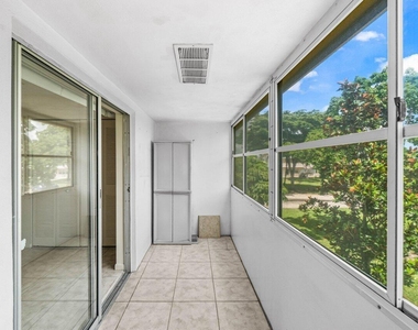 52 Kingswood C - Photo Thumbnail 18