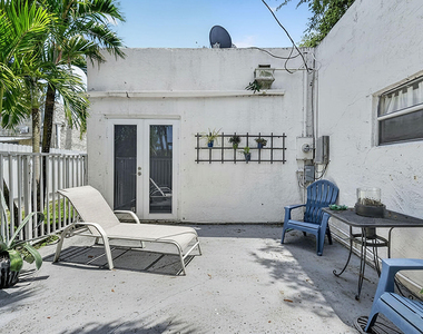 1005 Selkirk Street - Photo Thumbnail 26