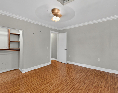 1005 Selkirk Street - Photo Thumbnail 23