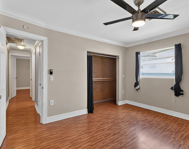 1005 Selkirk Street - Photo Thumbnail 18