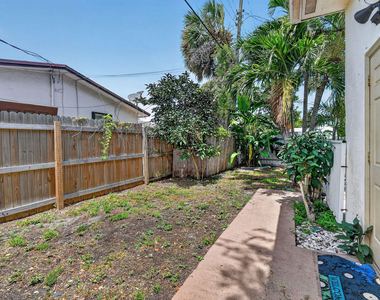 1005 Selkirk Street - Photo Thumbnail 29