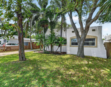 1005 Selkirk Street - Photo Thumbnail 1