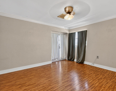 1005 Selkirk Street - Photo Thumbnail 21