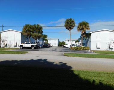 741 Hummingbird Way - Photo Thumbnail 1
