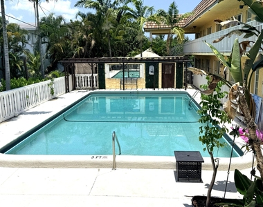 741 Hummingbird Way - Photo Thumbnail 26