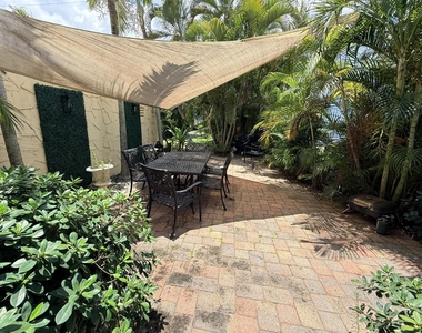 741 Hummingbird Way - Photo Thumbnail 22