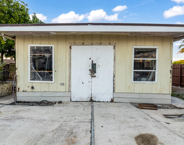 611 Ne 34th Street - Photo Thumbnail 13