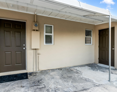 611 Ne 34th Street - Photo Thumbnail 12