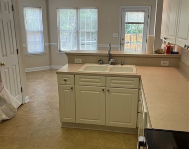 2919 Springs Drive - Photo Thumbnail 9