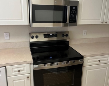 2919 Springs Drive - Photo Thumbnail 10