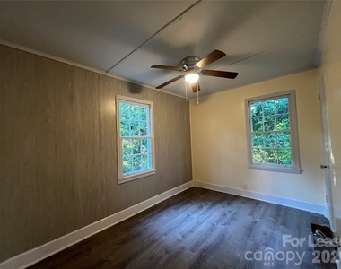 4723 Linden Street - Photo Thumbnail 6