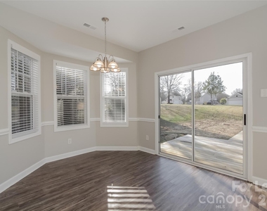 7943 Rolling Meadows Lane - Photo Thumbnail 5