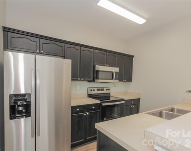 7943 Rolling Meadows Lane - Photo Thumbnail 2