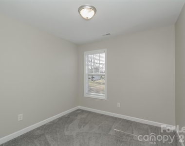 7943 Rolling Meadows Lane - Photo Thumbnail 11