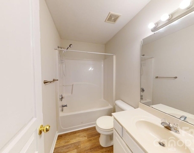 5545 Seths Drive - Photo Thumbnail 11