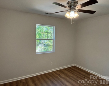 6211 Spanish Oak Road - Photo Thumbnail 14