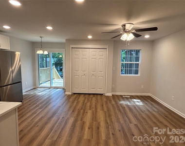 6211 Spanish Oak Road - Photo Thumbnail 2