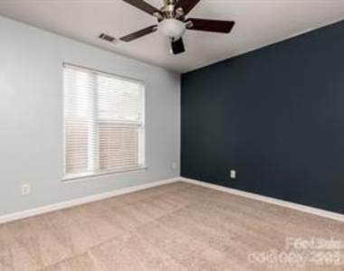 3813 Picasso Court - Photo Thumbnail 8