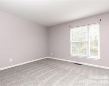 3813 Picasso Court - Photo Thumbnail 5
