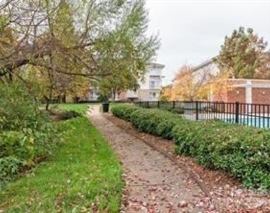 3813 Picasso Court - Photo Thumbnail 12