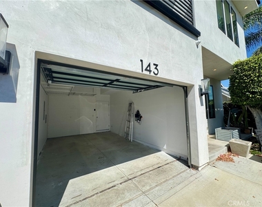 143 N Ardmore Avenue - Photo Thumbnail 25