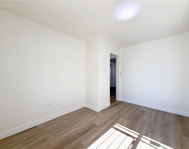 320 E Marshall Street - Photo Thumbnail 18