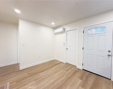 320 E Marshall Street - Photo Thumbnail 7