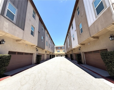 7338 Nightfall Place - Photo Thumbnail 15