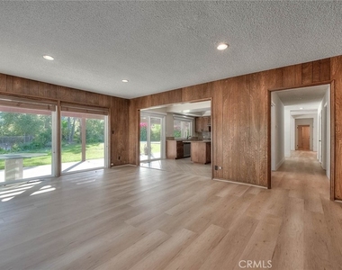 16612 Park Lane Circle - Photo Thumbnail 17