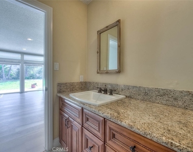 16612 Park Lane Circle - Photo Thumbnail 15