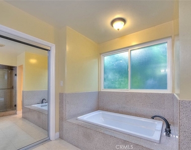 16612 Park Lane Circle - Photo Thumbnail 31