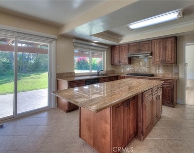 16612 Park Lane Circle - Photo Thumbnail 21