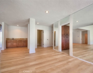 16612 Park Lane Circle - Photo Thumbnail 13