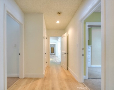 16612 Park Lane Circle - Photo Thumbnail 25
