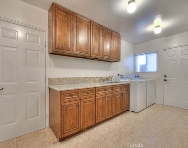 16612 Park Lane Circle - Photo Thumbnail 37