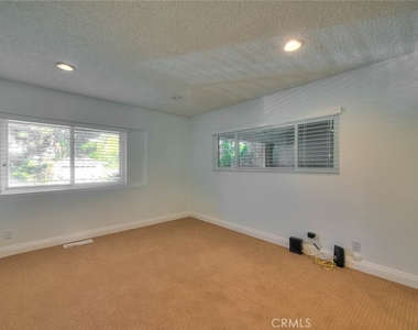 16612 Park Lane Circle - Photo Thumbnail 33