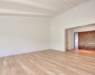 16612 Park Lane Circle - Photo Thumbnail 7
