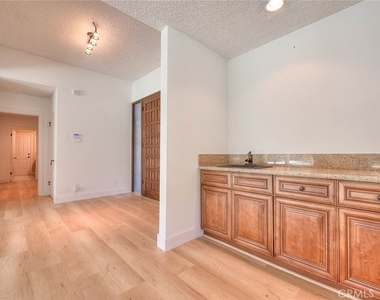 16612 Park Lane Circle - Photo Thumbnail 9