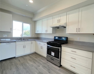 820 N Soldano - Photo Thumbnail 3