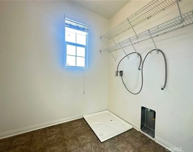 5862 Ginger Drive - Photo Thumbnail 10