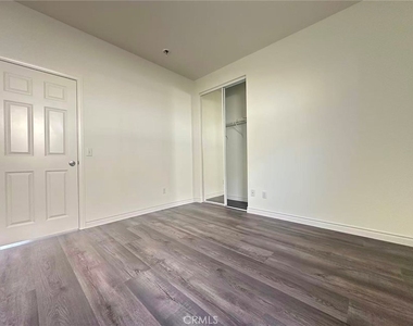 5862 Ginger Drive - Photo Thumbnail 8