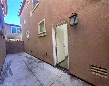 5862 Ginger Drive - Photo Thumbnail 12