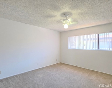 1086 Springfield Street - Photo Thumbnail 8