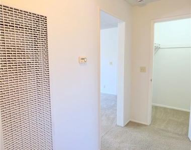 1086 Springfield Street - Photo Thumbnail 15