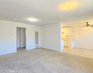 1086 Springfield Street - Photo Thumbnail 2