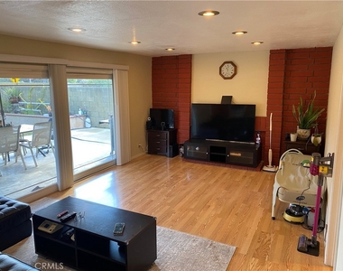 840 Bridle Drive - Photo Thumbnail 6