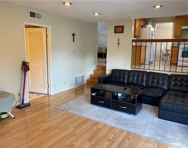 840 Bridle Drive - Photo Thumbnail 7
